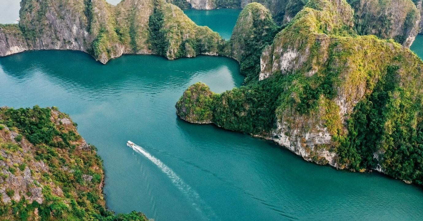 Đảo Cát Bà: Thiên đường du lịch 4 mùa, tiềm năng đầu tư bất động sản nghỉ dưỡng