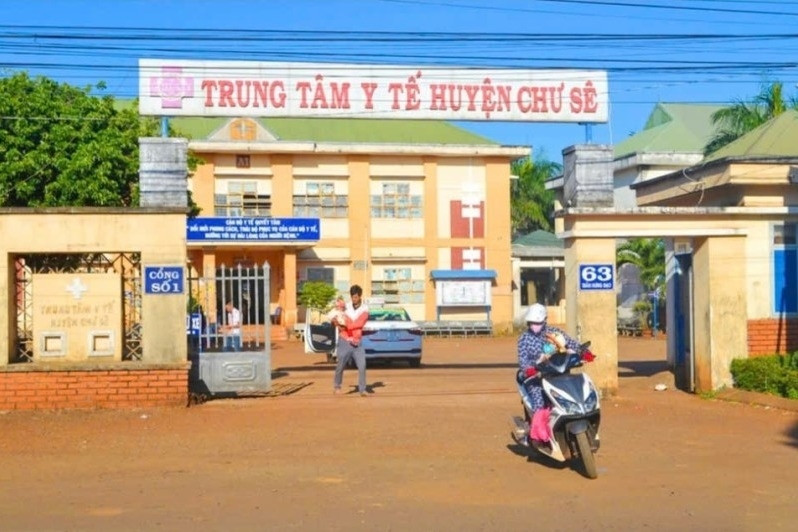 Nữ bác sĩ bị người nhà đấm vào mặt, đầu sau khi vỗ khám bệnh nhân