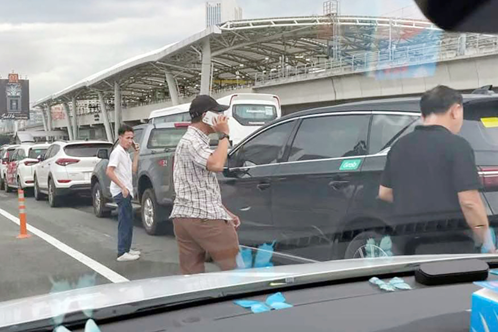 Tai nạn liên hoàn trên cầu Sài Gòn, giao thông hỗn loạn