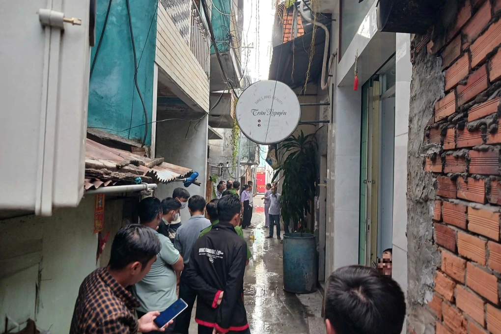 Bản tin trưa 10/4: Cháy nhà ngõ hẹp 4 người tử vong, đã tìm thấy 3 thi thể