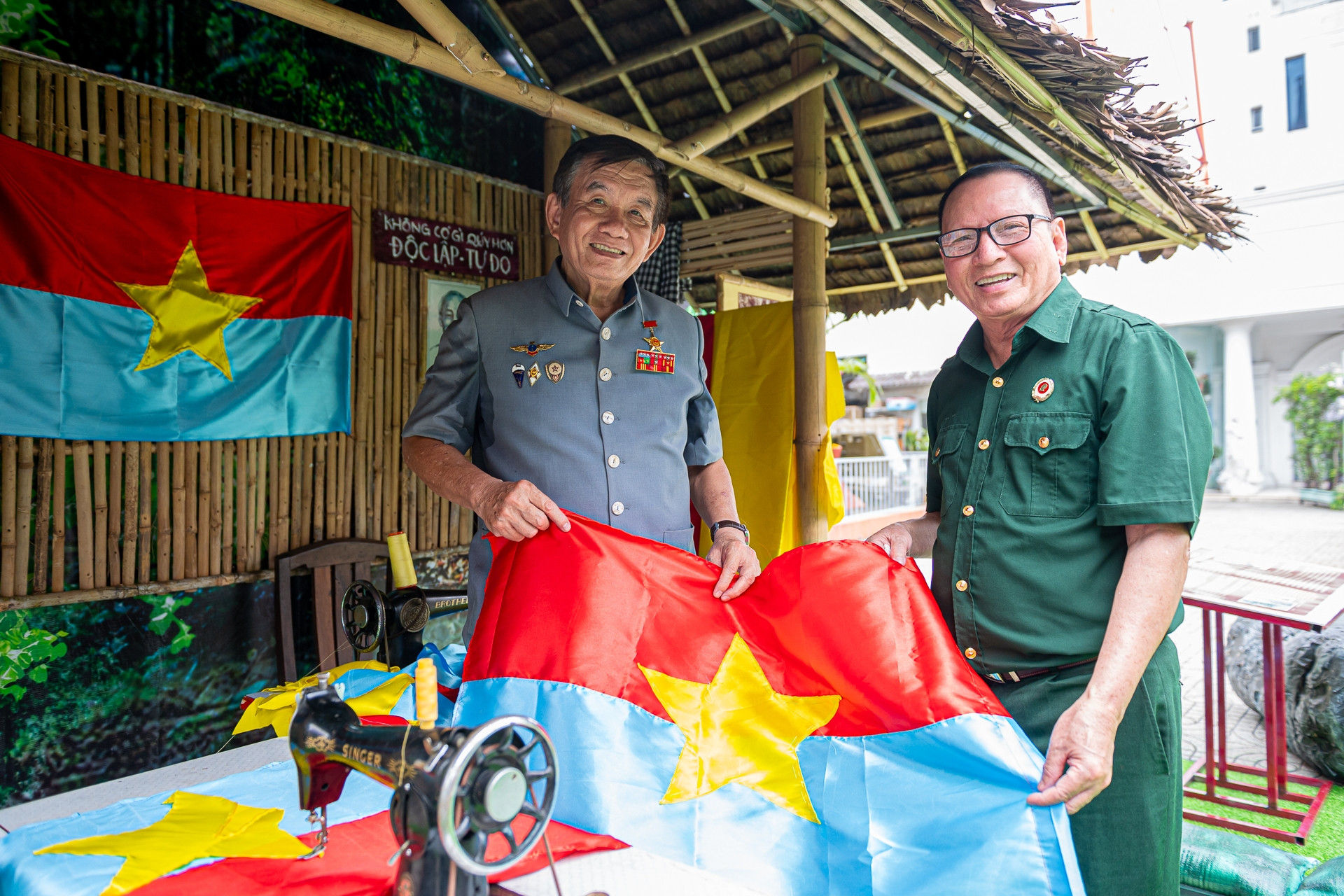 Cuộc hội ngộ giữa phi công Phi đội Quyết thắng và trợ lý tác chiến Trung đoàn 66