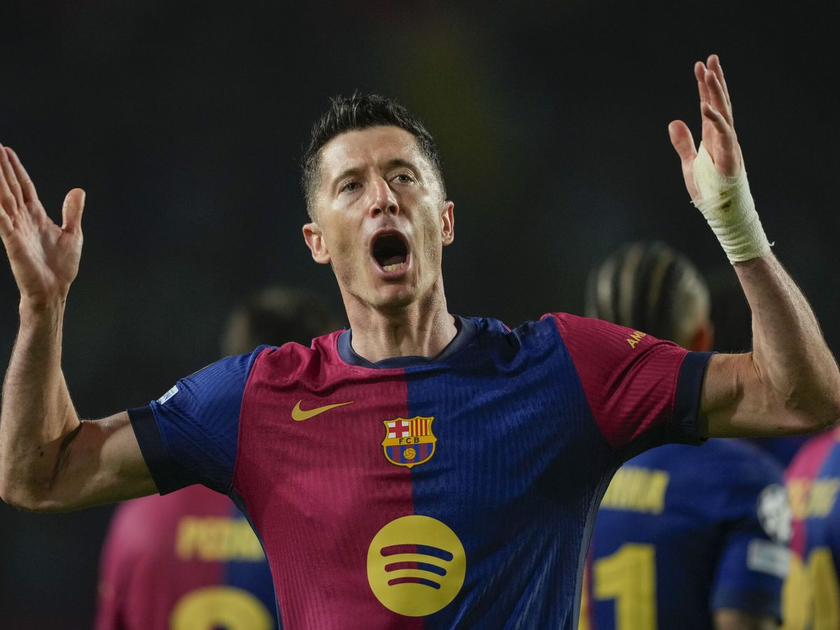 EFE. Lewandowski Barca Dortmund.jpg