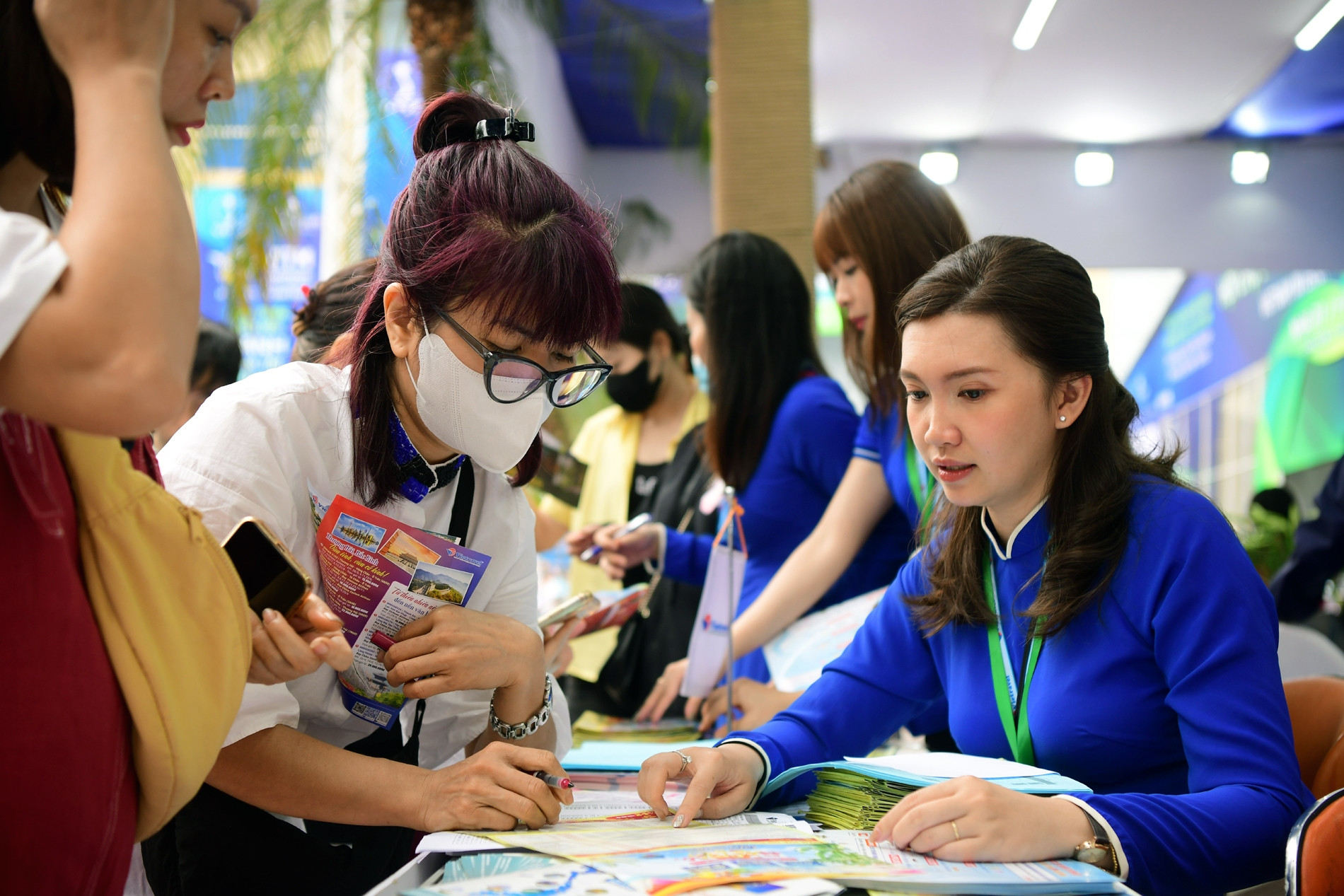 Giảm đến 10 triệu đồng, khách đổ xô săn tour du lịch ưu đãi