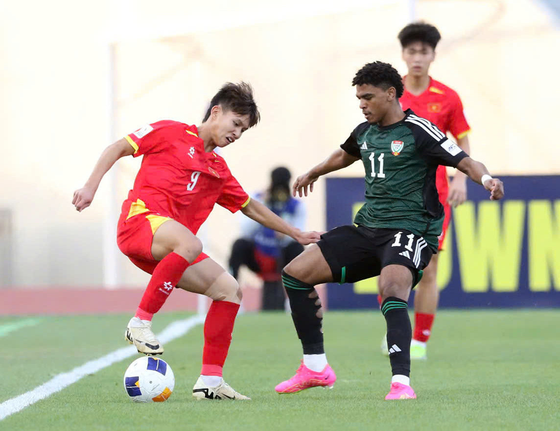 u17 viet nam   uae 10.jpg
