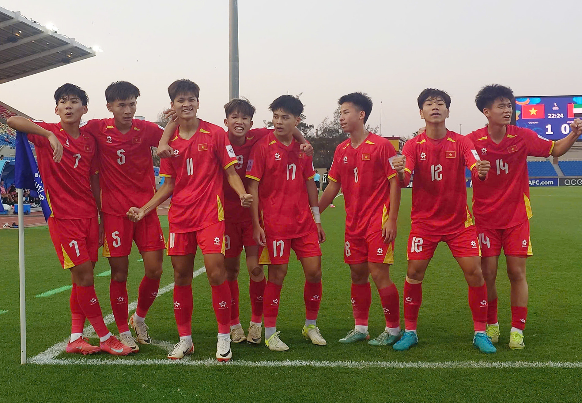 u17 viet nam   uae 2.jpg