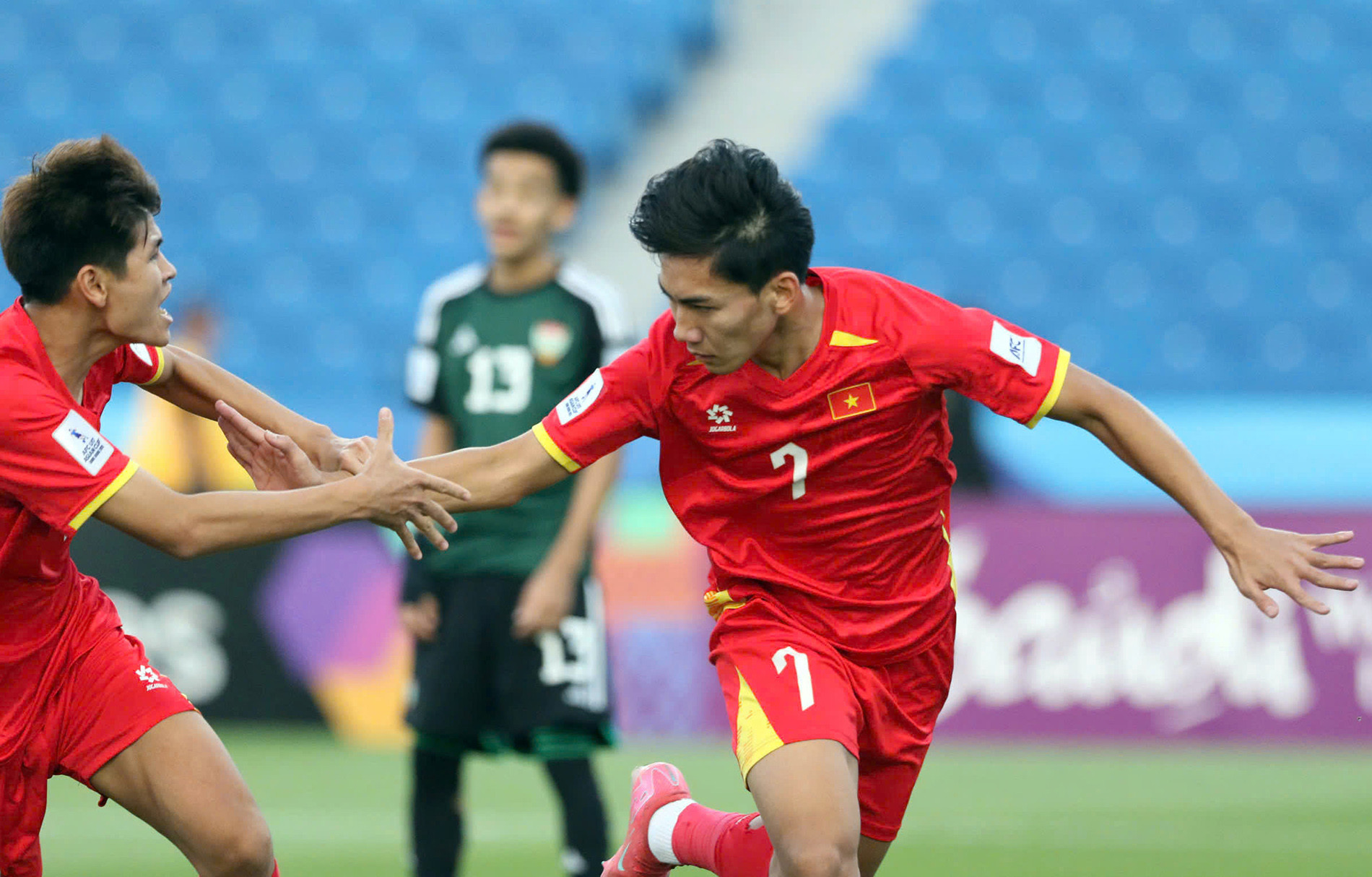 u17 viet nam   uae 9.jpg