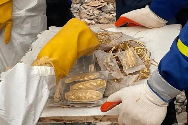Tìm thấy 20kg vàng trong đống đổ nát của tòa chung cư