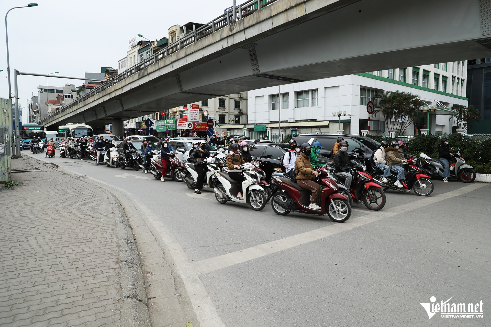 W-dung den do kieu khon loi copy.jpg