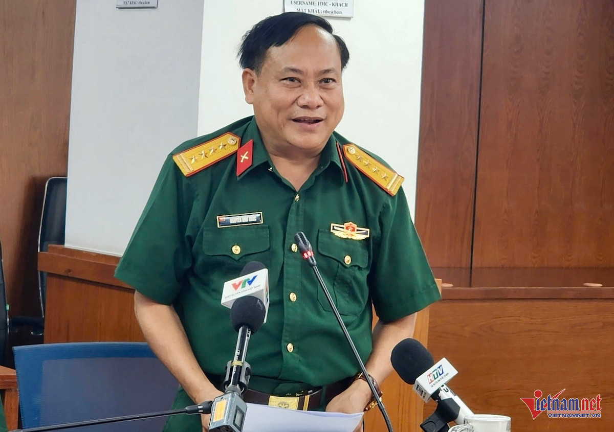 W-họp báo quân khu 7.jpg