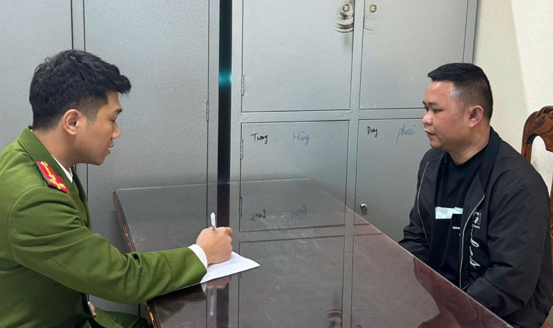 205d5110118t2438l3 cat 1.jpg