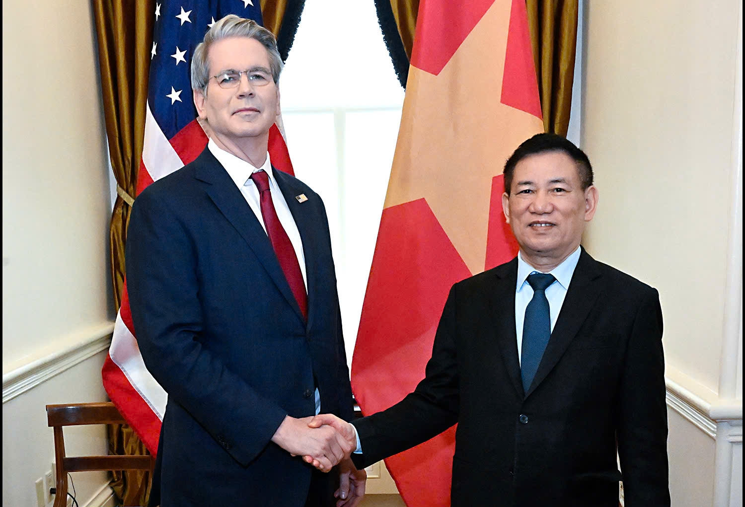 Bộ trưởng Tài chính Mỹ làm Trưởng đoàn đàm phán thương mại với Việt Nam