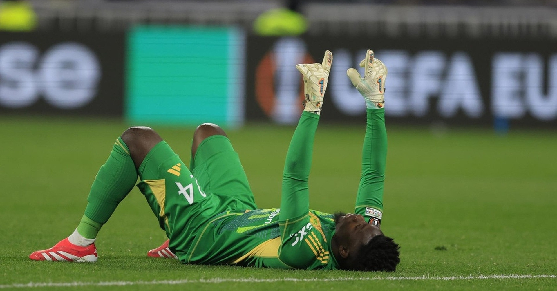 MU hòa Lyon 2-2 ở Europa League: Kẻ phá hoạt Andre Onana