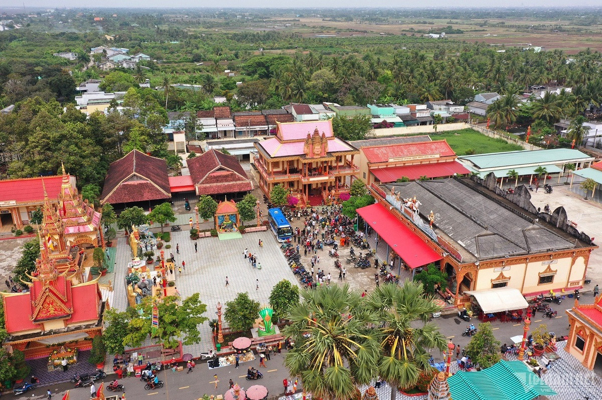 Tet co truyen Khmer.jpg