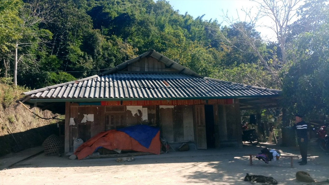 a2Bí thư chi bộ vượt khó làm giàu.jpg