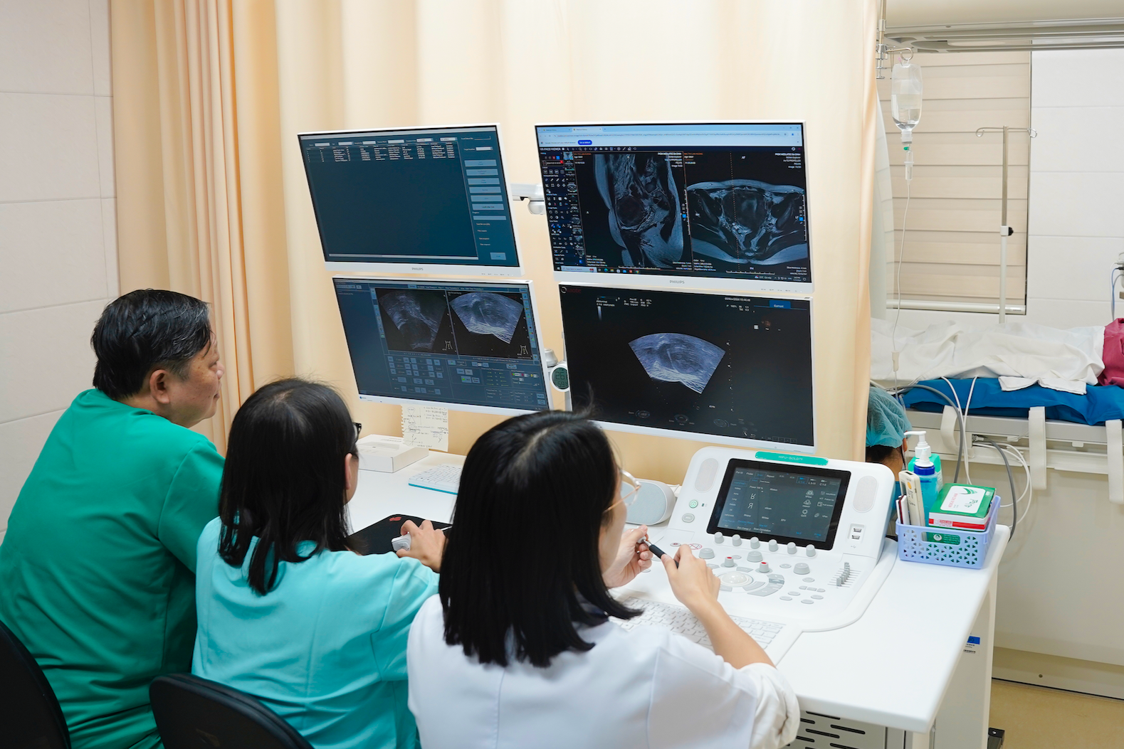 Kỹ thuật mới điều trị các khối u ‘không dùng dao, không nhìn thấy máu’