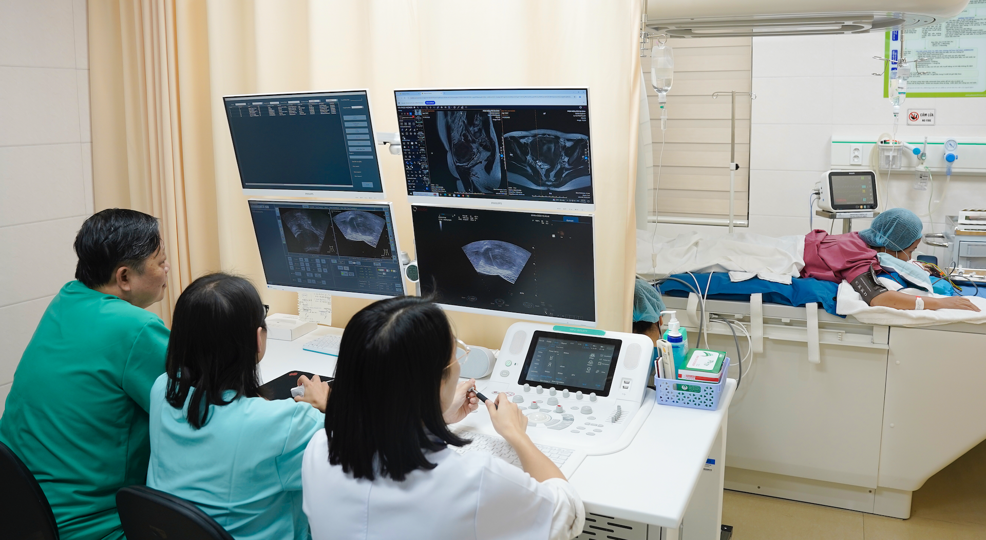 Kỹ thuật mới điều trị các khối u ‘không dùng dao, không nhìn thấy máu’