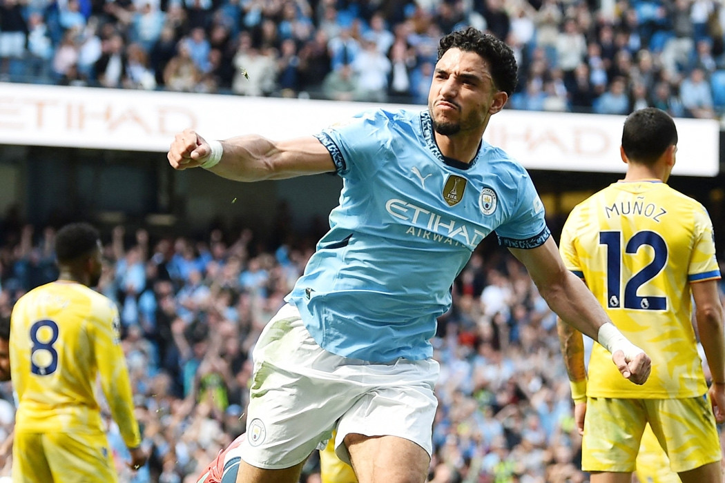 Man City ngược dòng ngoạn mục đả bại Crystal Palace