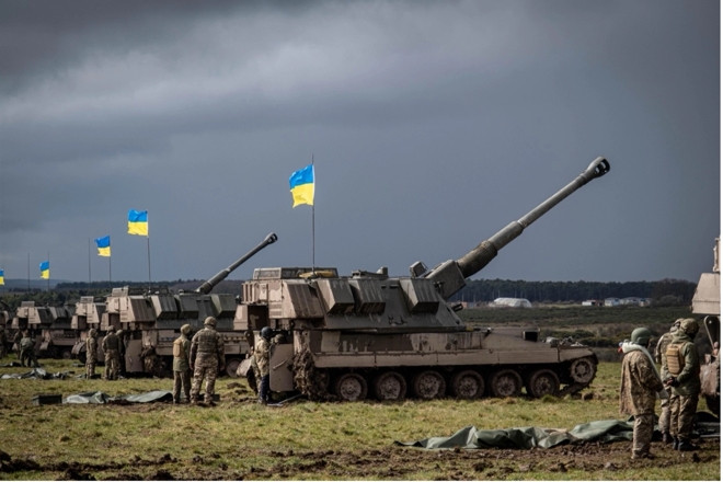 Vũ khí chiến đấu tầm gần 'đổ xô' tới Ukraine