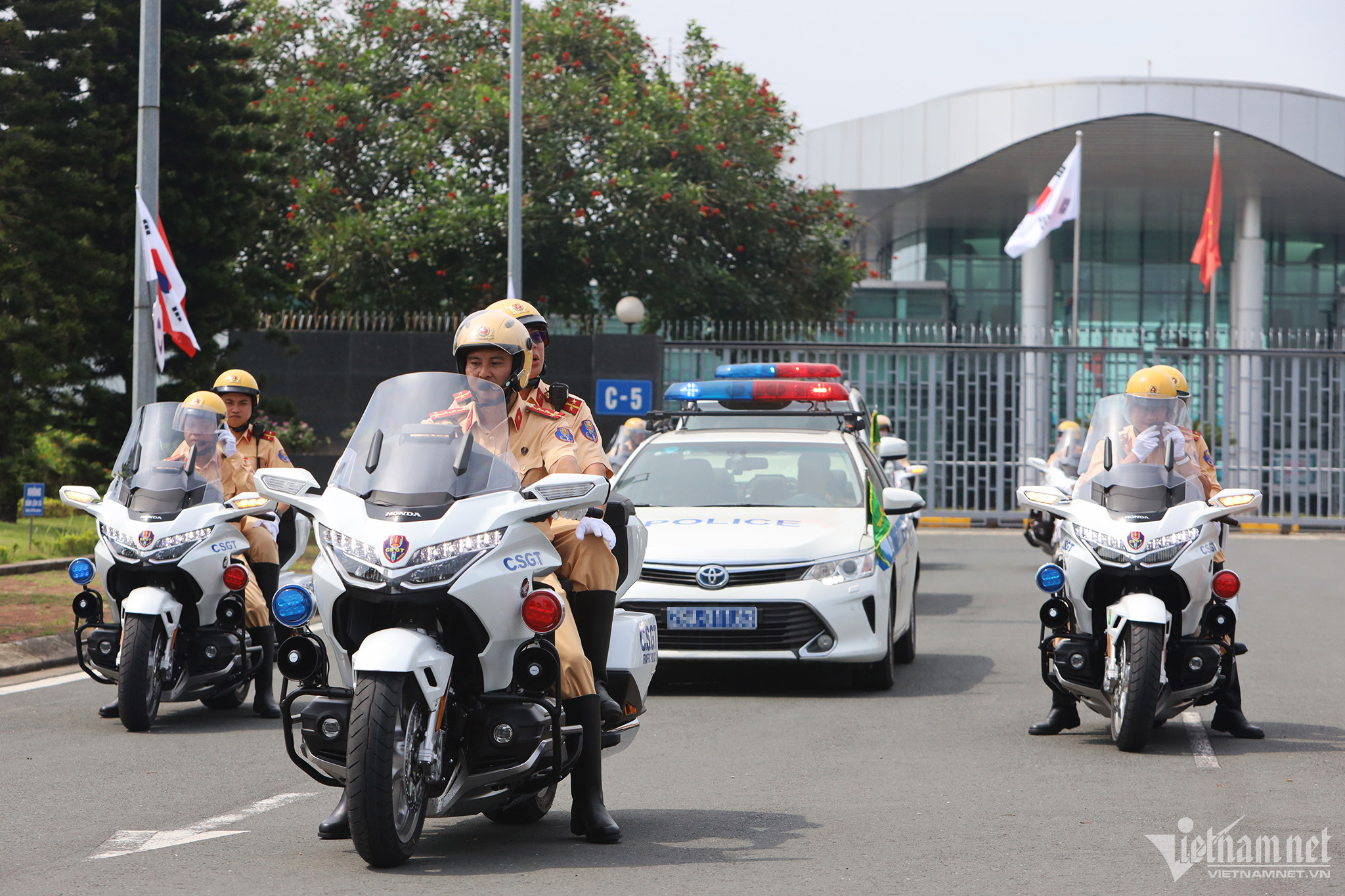 W-sieu-mo-to-dan-doan-7-copy-2.jpg