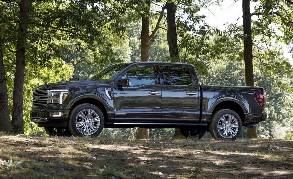 1.2024 ford f 150 platinum exterior 102 64ff73e0dd5ea.avif