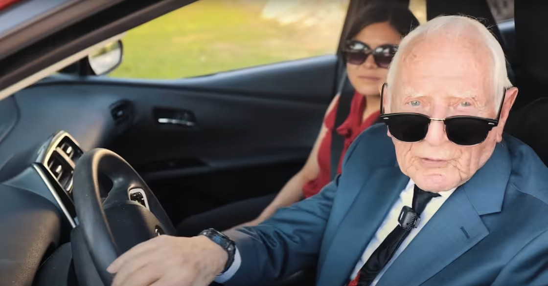 Ba ‘ít’ giúp bác sĩ 101 tuổi vẫn tự lái xe ô tô, đi khắp nơi thuyết giảng