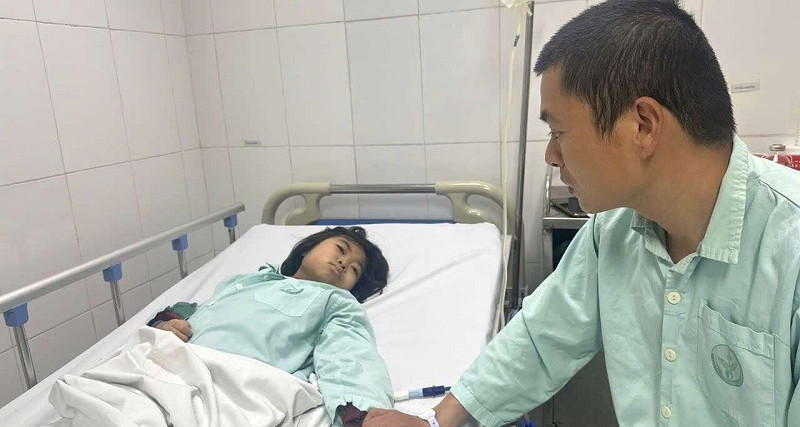 Bức thư đẫm nước mắt của con gái viết gửi bố trước ngày ghép thận