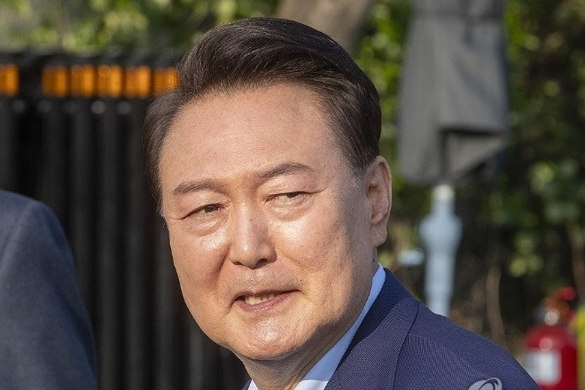 Cựu Tổng thống Hàn Quốc Yoon Suk-yeol bị xét xử vì cáo buộc 'nổi loạn'