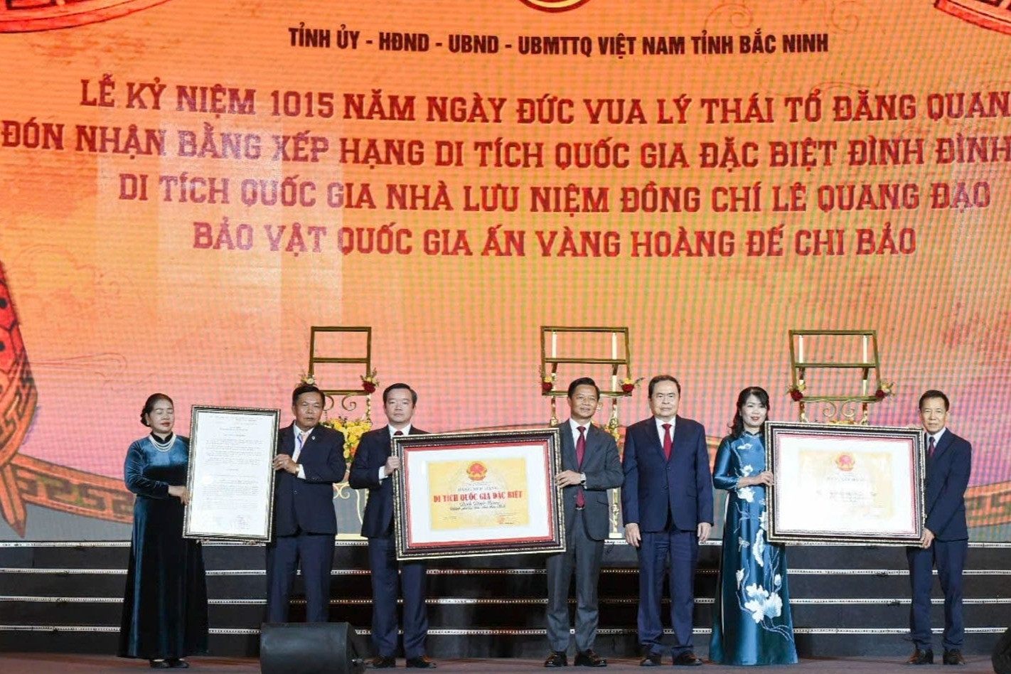 Đình Đình Bảng ở Bắc Ninh đón nhận Bằng xếp hạng Di tích quốc gia đặc biệt