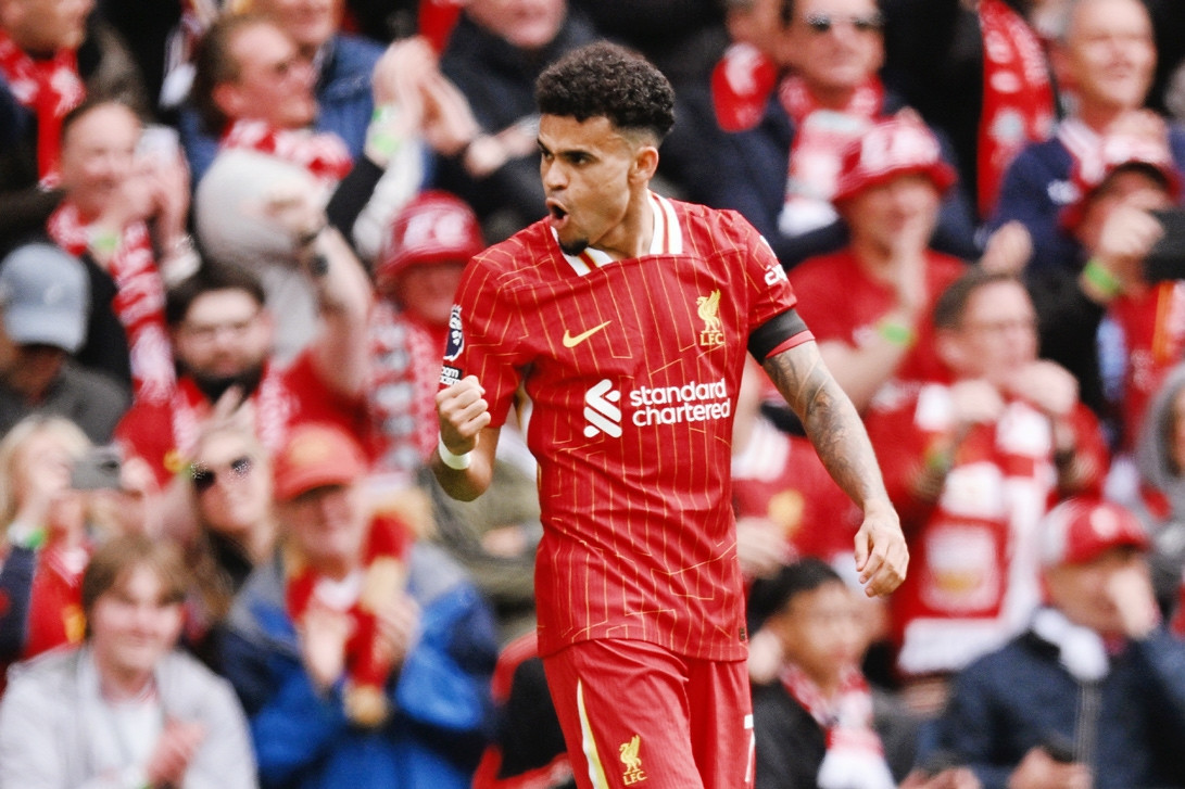 Trực tiếp Liverpool 1-0 West Ham: Luis Diaz mở tỷ số (H1)