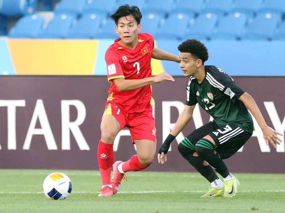 u17 viet nam   uae 5.jpg
