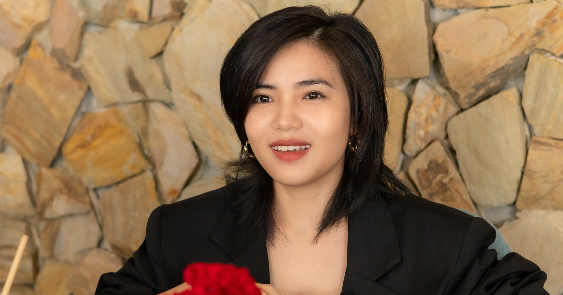Nữ diễn viên gen Z: Bố mẹ làm nông, sốc trước đề nghị quay phim ngực trần