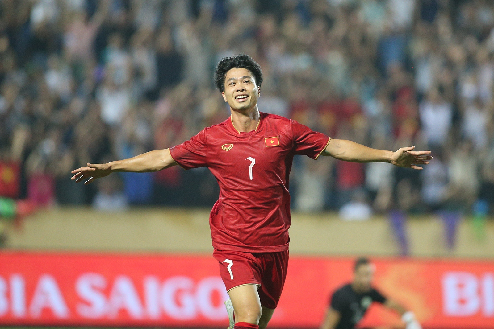 Tuyển Việt Nam: Khi Công Phượng cũng có thể phải... thử việc