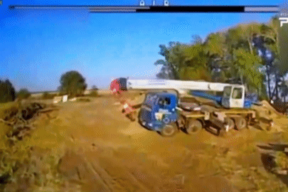 Ukraine huy động ‘UAV mẹ’ tấn công sâu vào vùng Kursk của Nga