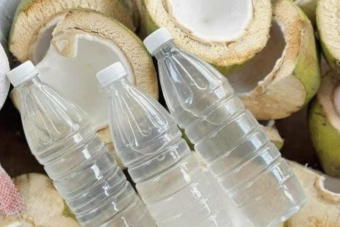 Uống nước dừa tốt nhất vào buổi sáng, 4 nhóm người phải kiêng