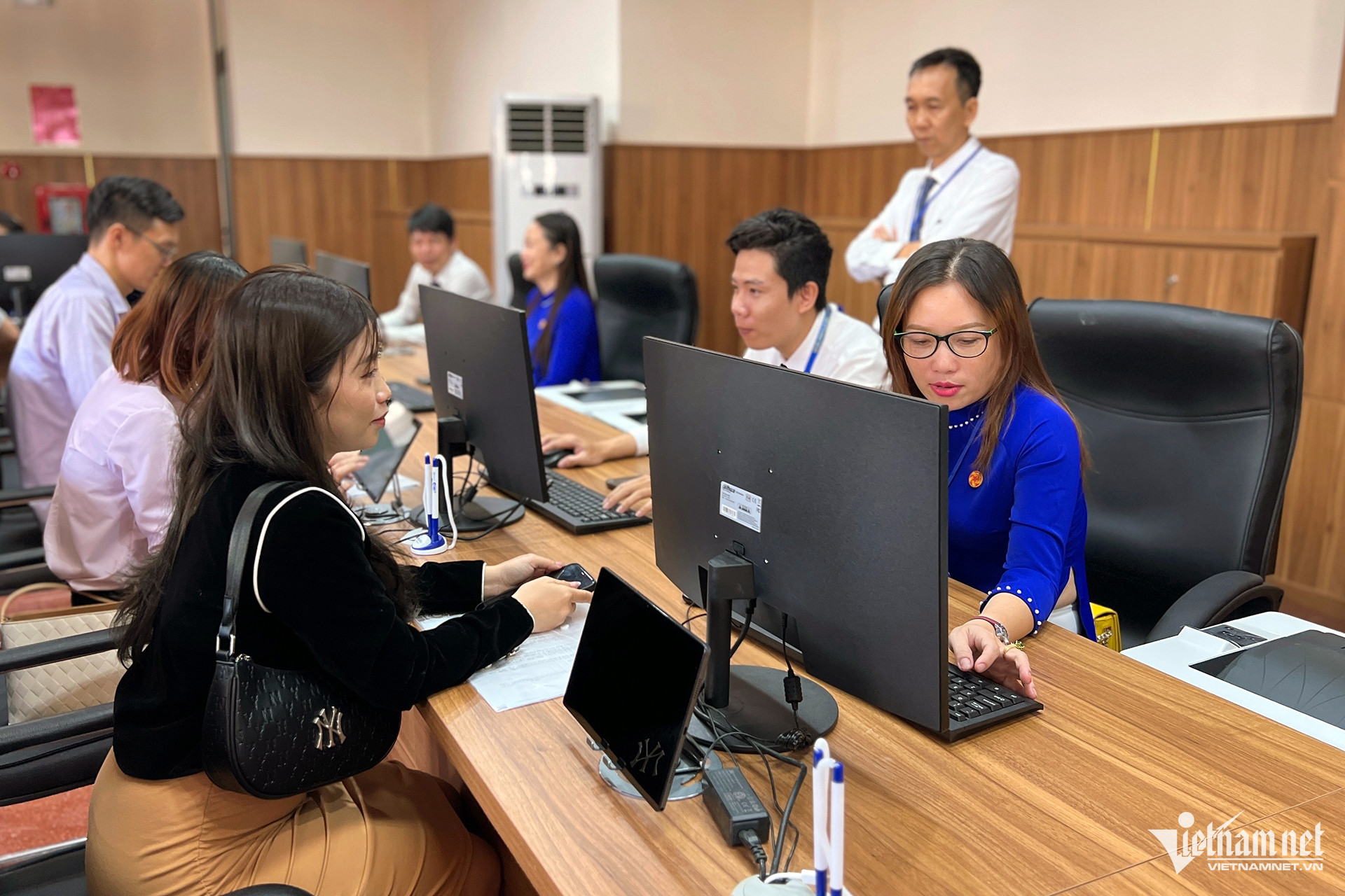 W-w trungtamhanhchinhcong 6 1 658.jpg