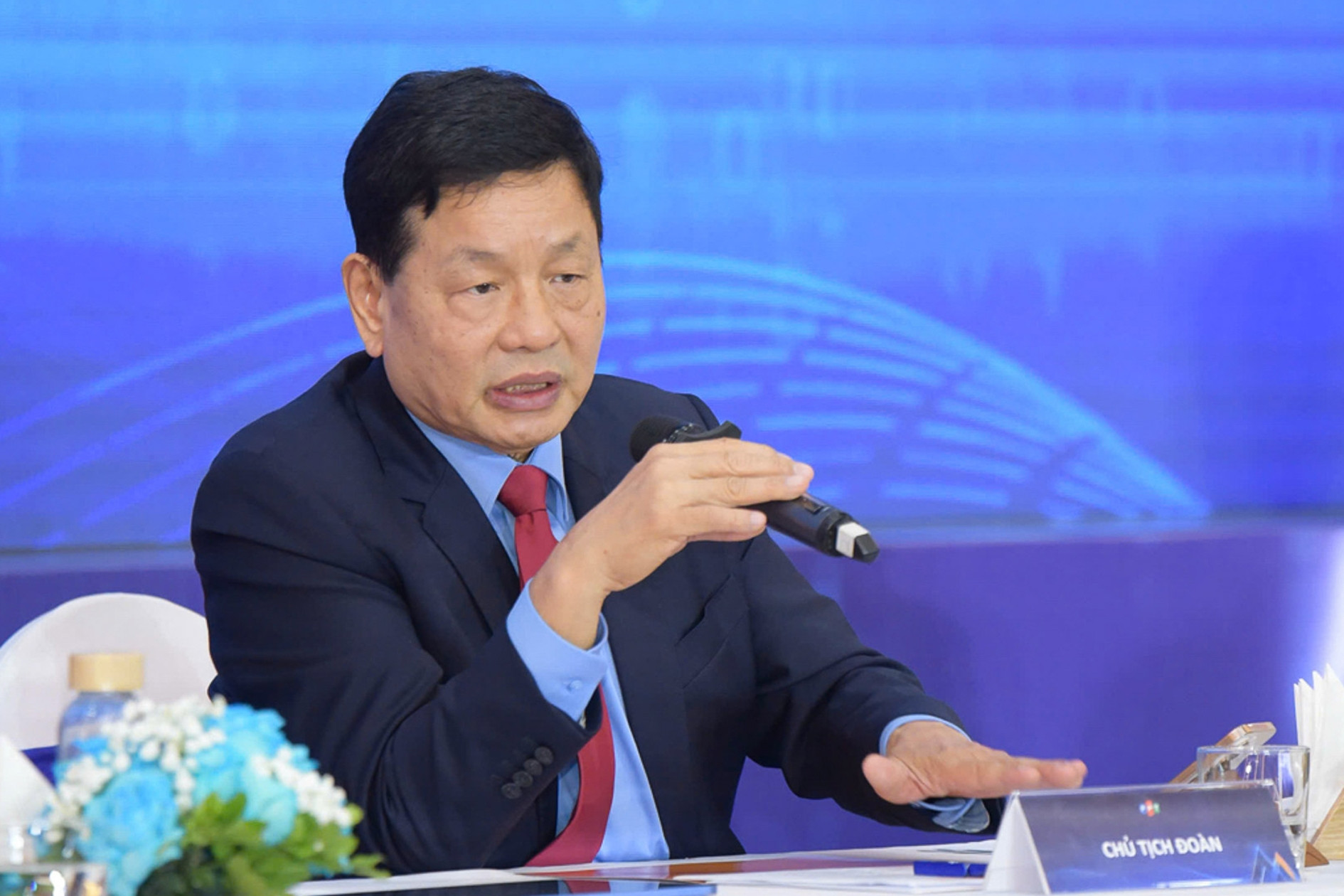 Chủ tịch Trương Gia Bình: “FPT sẽ có những mô hình AI như DeepSeek”