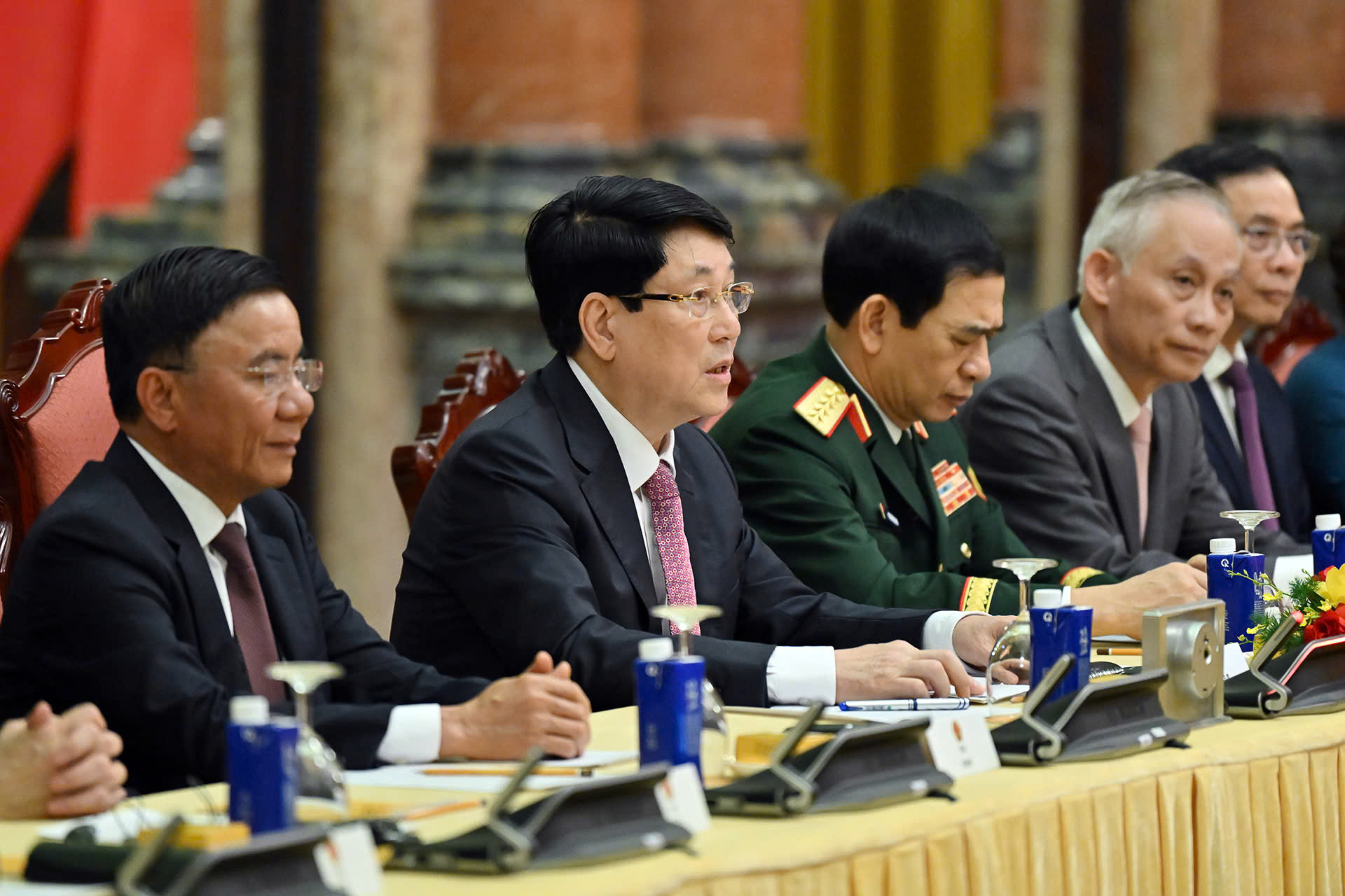 CTN Lương Cường gặp TBT Tập Cận Bình.jpg