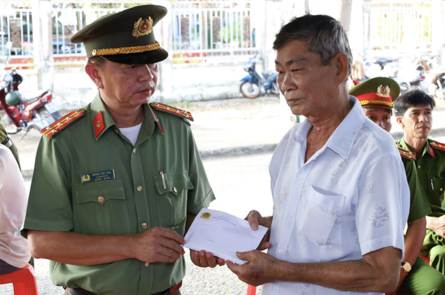 đại uý hy sinh.jpg