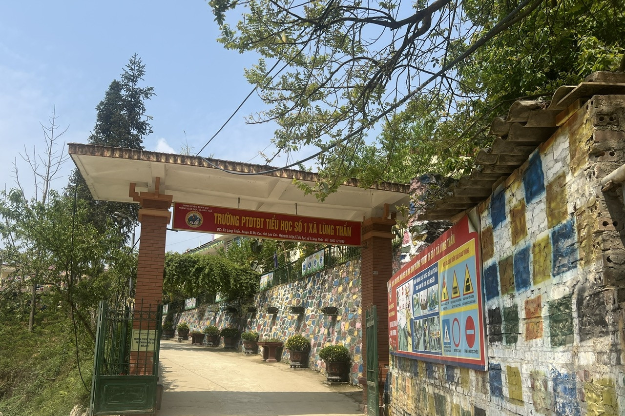 Đáp ứng điều kiện nào mới được xét tuyển vào trường phổ thông dân tộc nội trú?