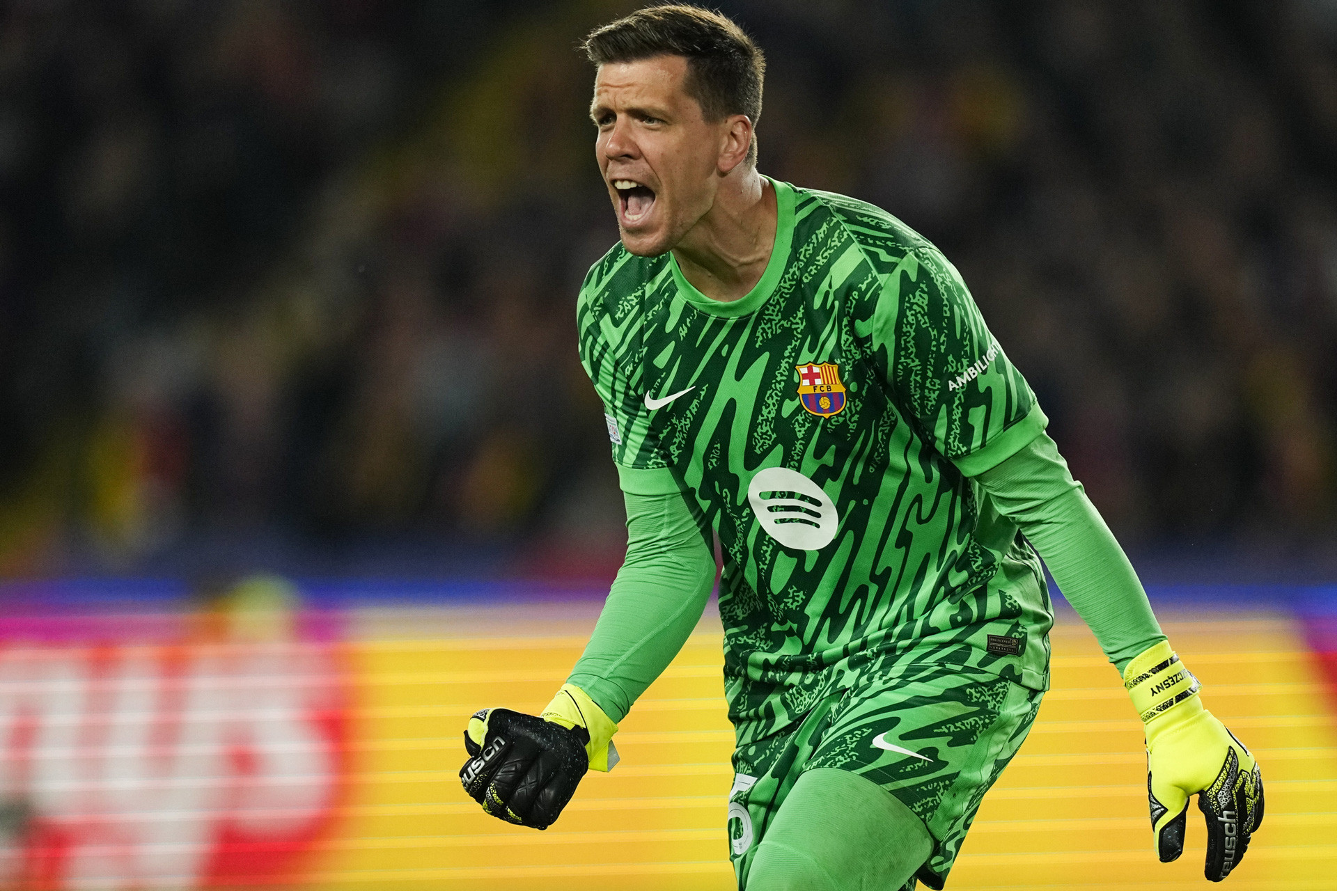 EFE. Szczesny Barca.jpg