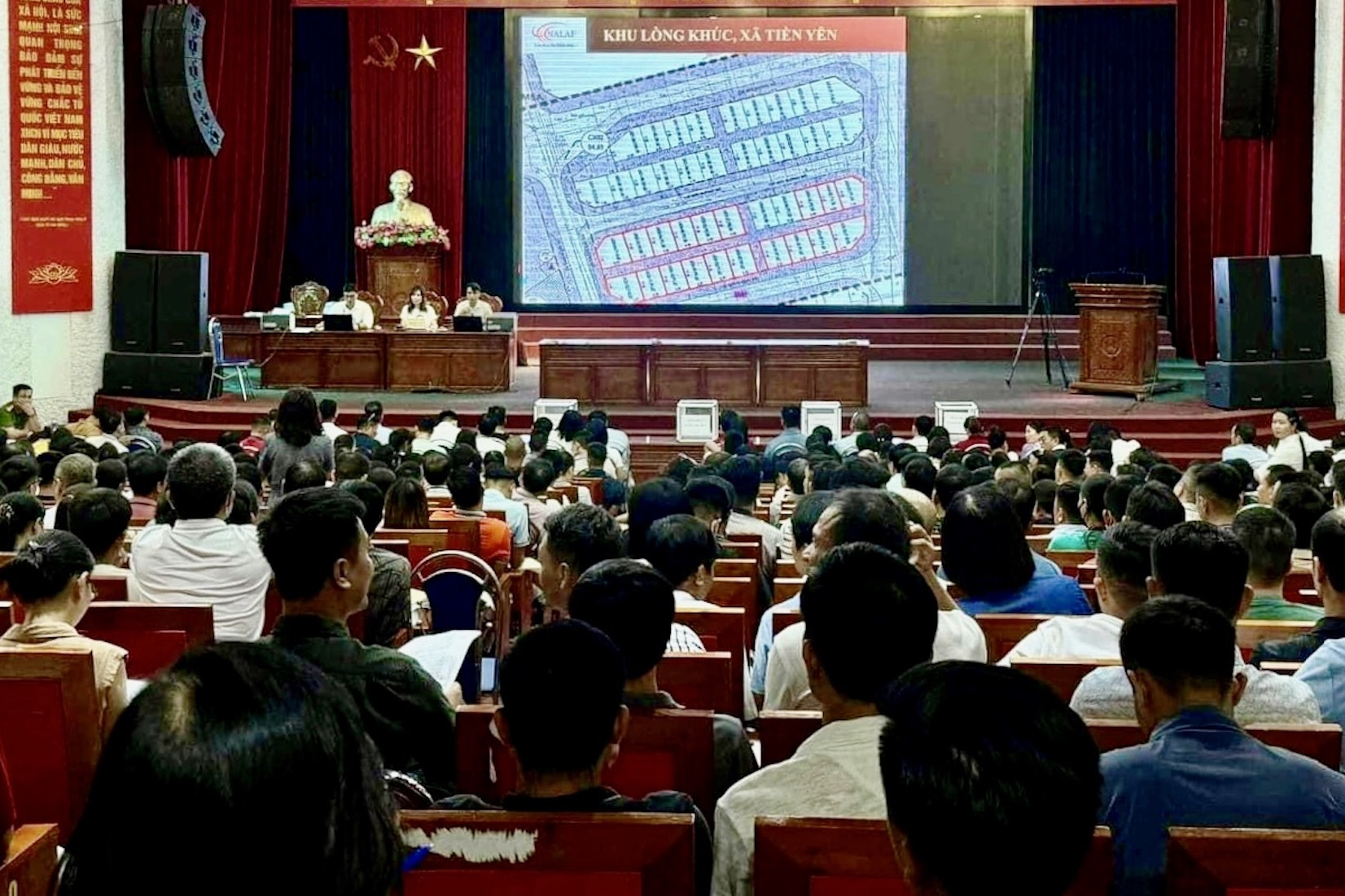 Giá đất bị ‘thổi’ sau phiên đấu giá: Dân bất ngờ, chuyên gia vạch điểm vô lý