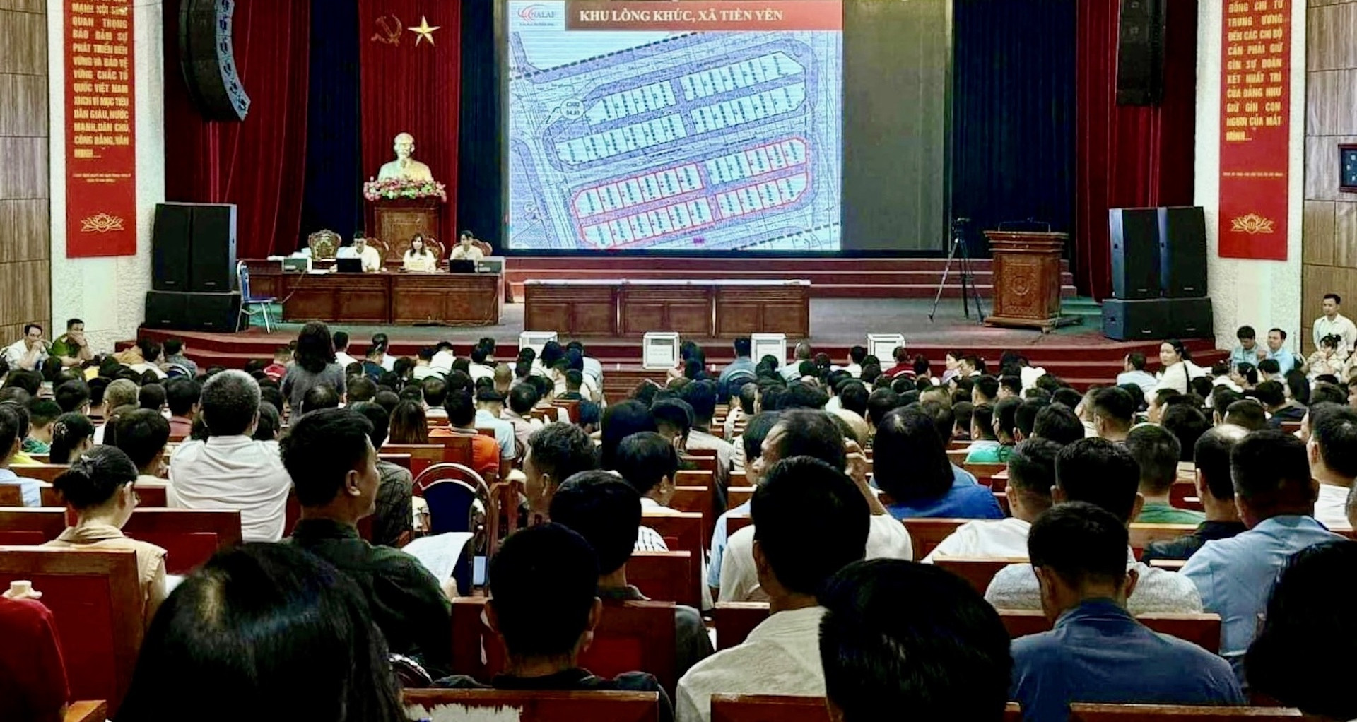 Giá đất bị ‘thổi’ sau phiên đấu giá: Dân bất ngờ, chuyên gia vạch điểm vô lý