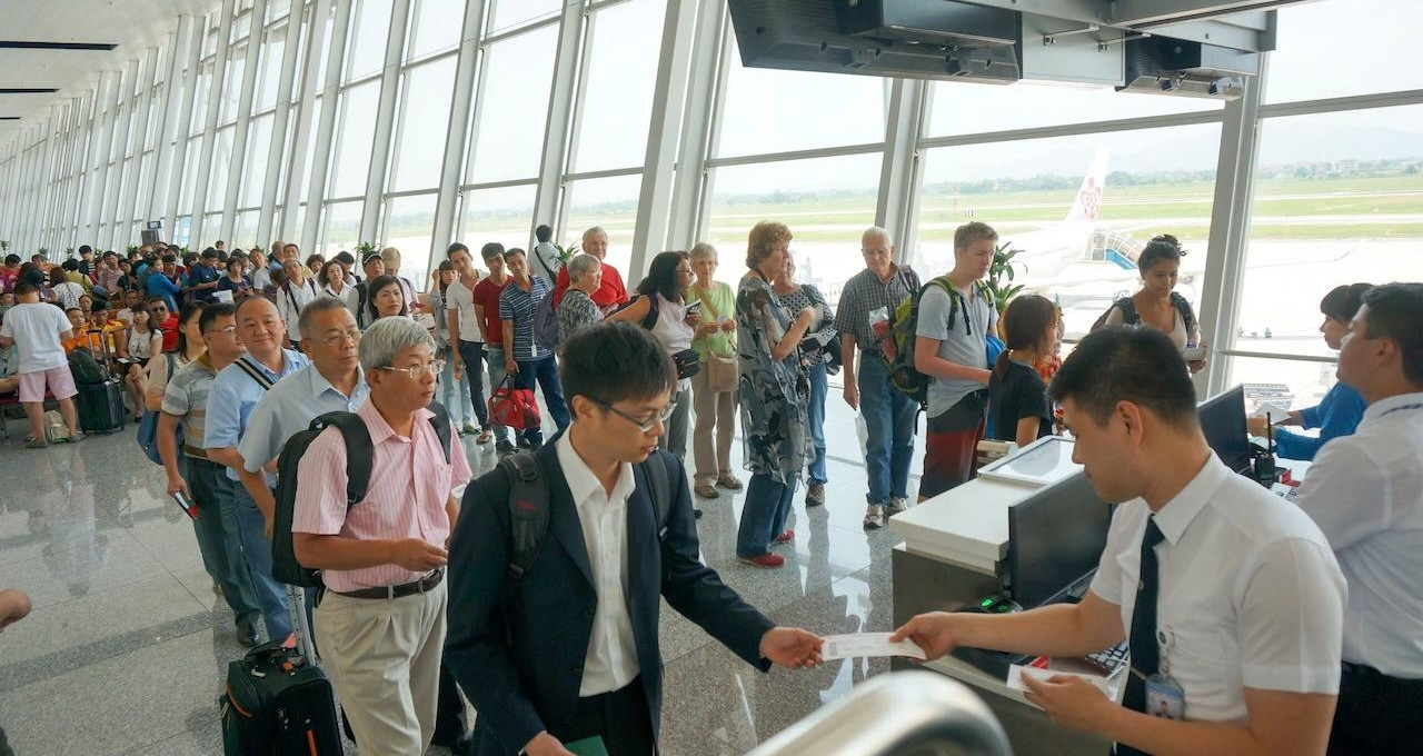 Hỗ trợ hành khách bị lỡ chuyến do nhầm nhà ga T3, sân bay Tân Sơn Nhất