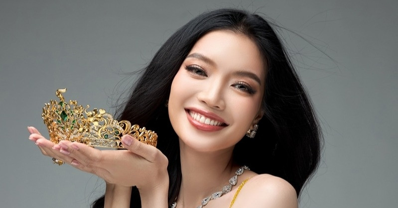 Nhan sắc rực rỡ tuổi 26 của á hậu 'ăn chay trường' Lâm Bích Tuyền