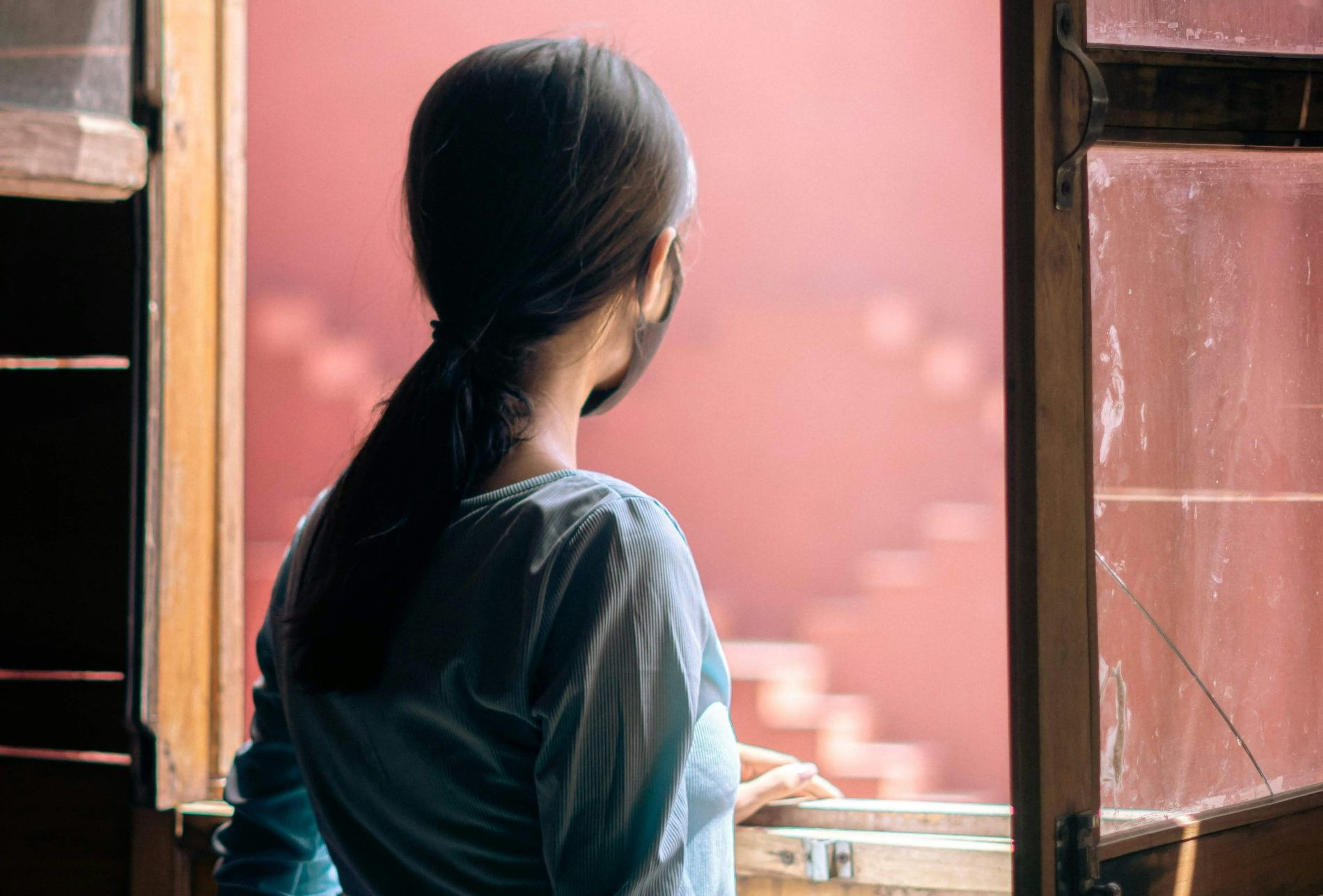 Nữ sinh THPT ở Nha Trang bị ghép ảnh khỏa thân, manh mối lộ dần