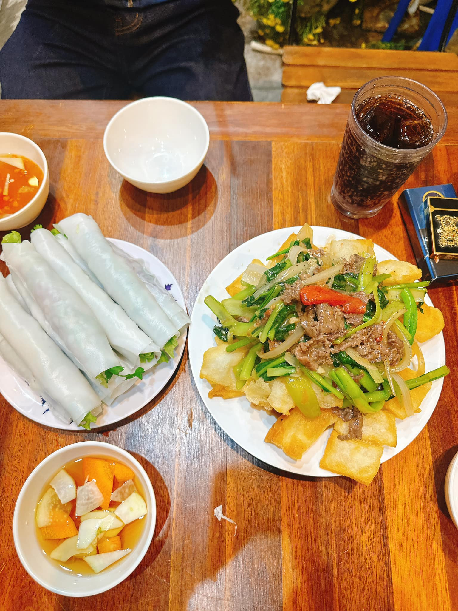 Thuy Chip   phở cuốn Hương Mai.jpg