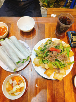 Thuy Chip phở cuốn Hương Mai.jpg