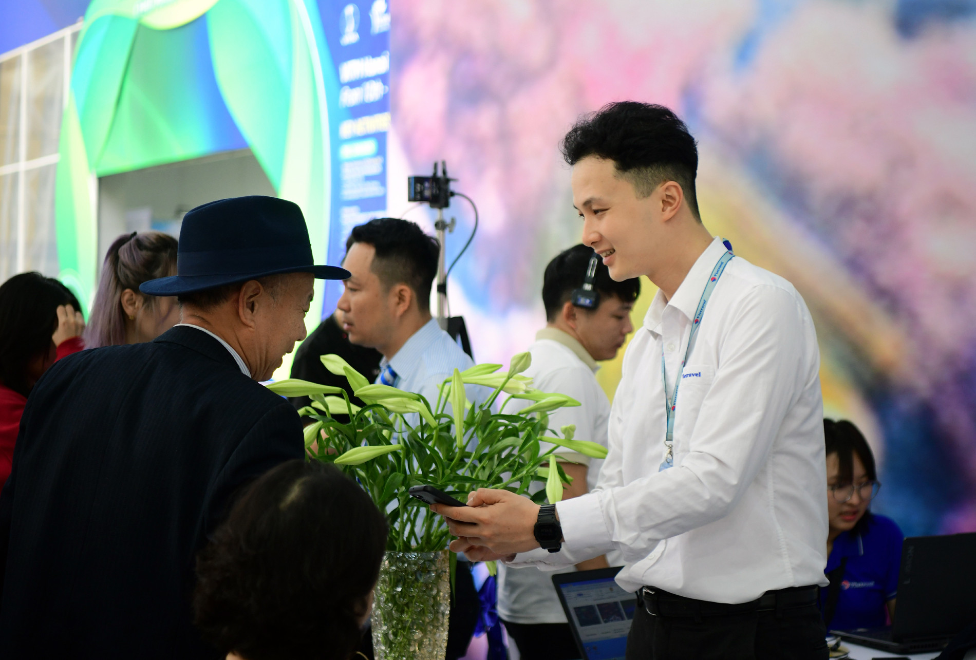 Ứng dụng 200 USD/tháng làm thay cả phòng, AI có ‘cướp’ việc nhân sự du lịch?