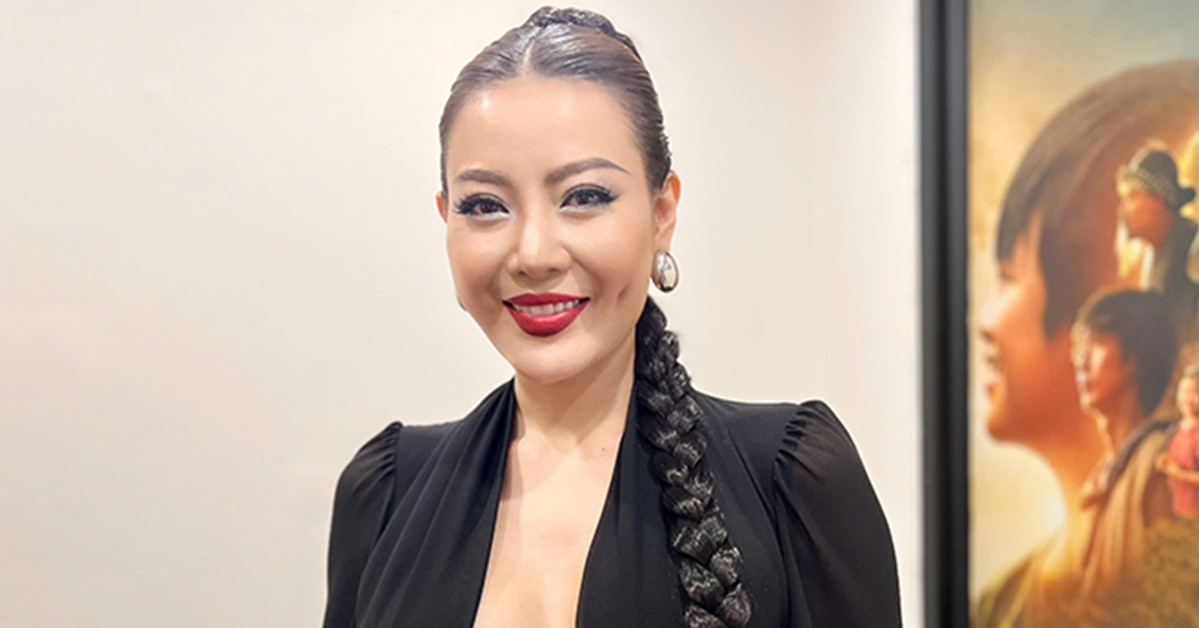 Diễn viên Thanh Hương khoe vòng 1 đốt mắt, không ngại lép vế khi ‘Nam tiến’