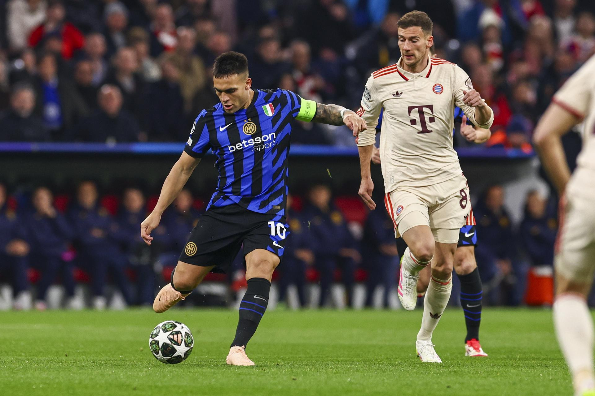 EFE. Lautaro Inter Bayern.jpg